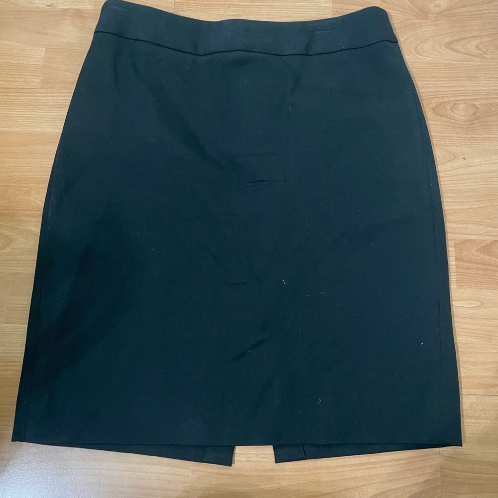 Banana Republic Black Pencil Skirt - Classic Officewear